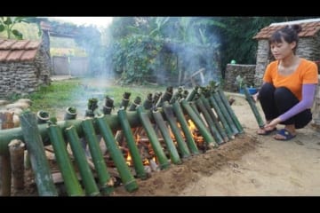 Cooking rice mixed with purple leaves in bamboo tubes - Go to the village to sell - Farm daily life