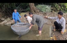 Orphan Boy - Building a boat, Fishing, Raising chickens and ducks, making a living through the days